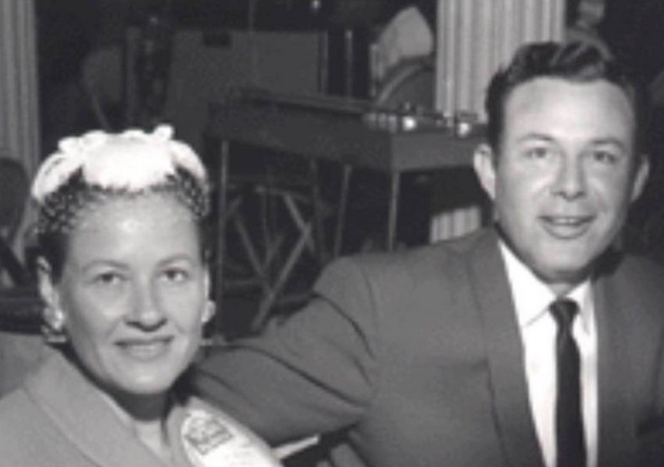 Jim Reeves' Special Tone And Range Proved In This Classic Performance